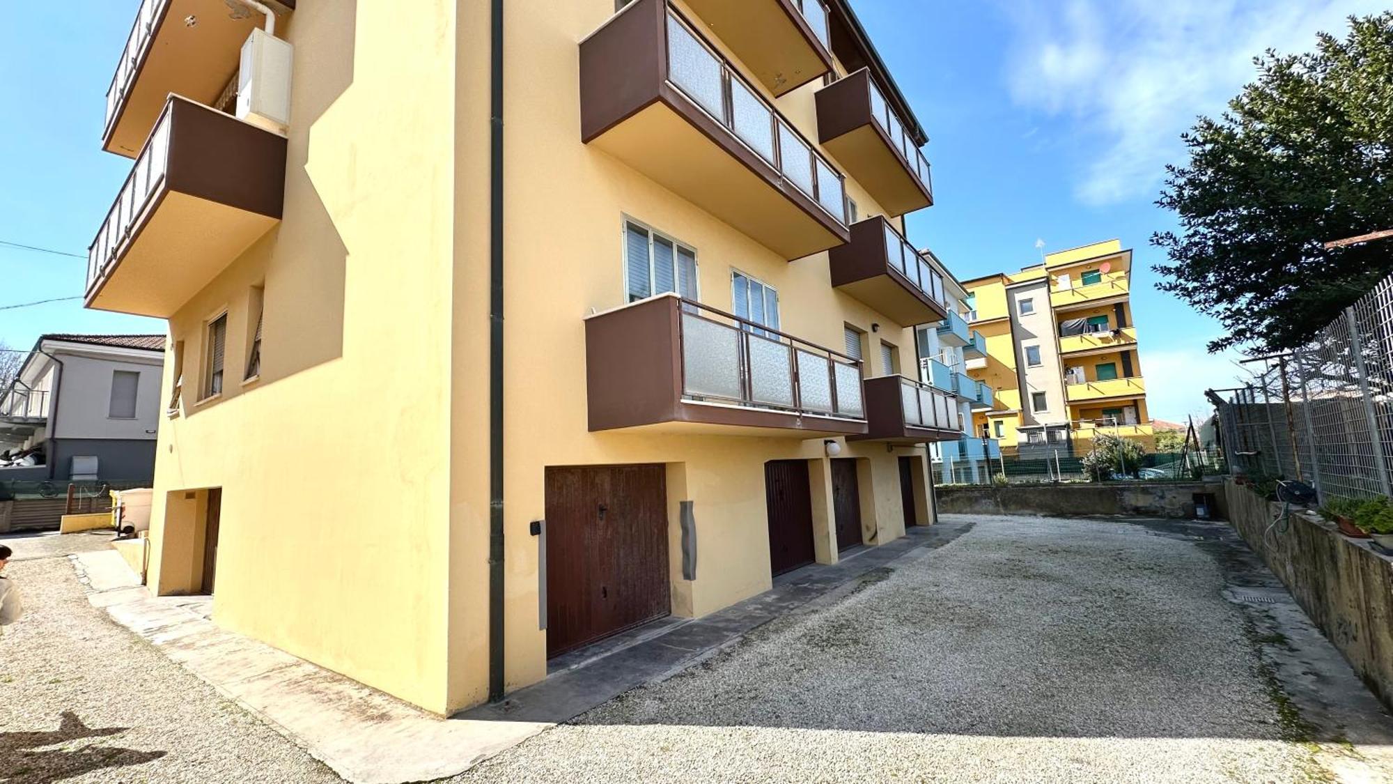 Se041 - Senigallia, Quadrilocale Accessoriato A 150Mt Dal Mare מראה חיצוני תמונה